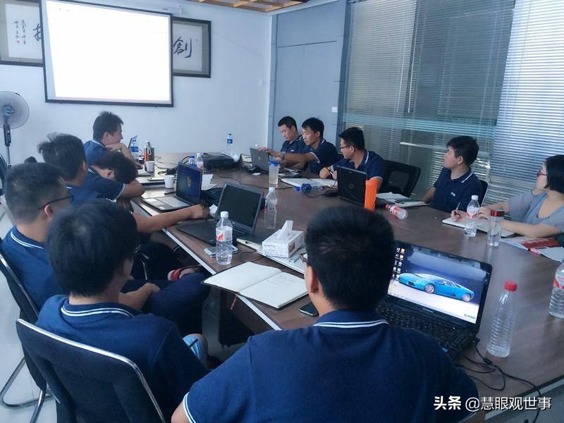 《侯海洋基层风云》无奈的巴山政府办主任杨春