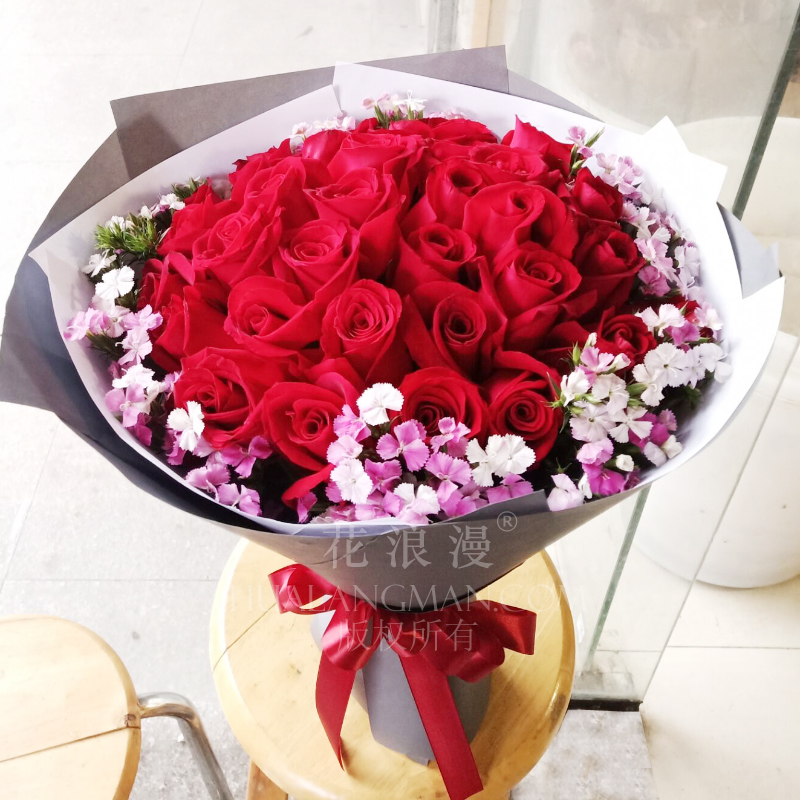 给女友送花什么鲜花比较合适,想给女友送鲜花选花时有什么诀窍