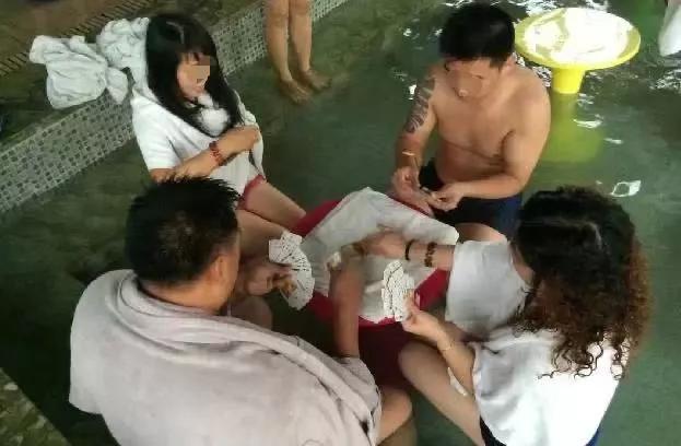 南京人玩掼蛋,江苏人与掼蛋