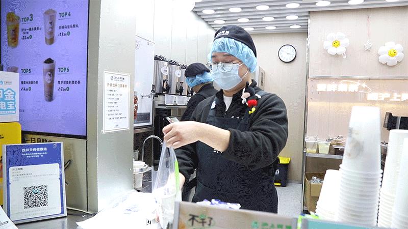 超“实在”的血糯米奶茶，10000杯免费请全成都骑手喝