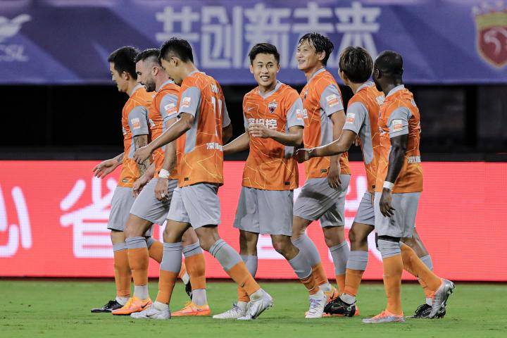 戴伟浚深圳精彩集锦,国足后起之秀戴伟浚