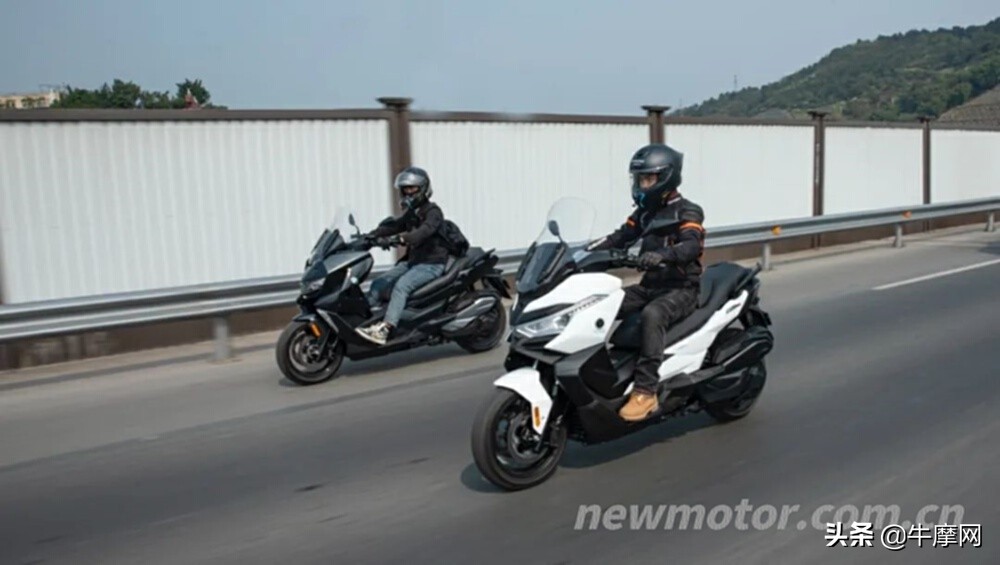 无极SR4Max｜宝马C400GT｜光阳赛艇S350横评（下）：出道即巅峰？