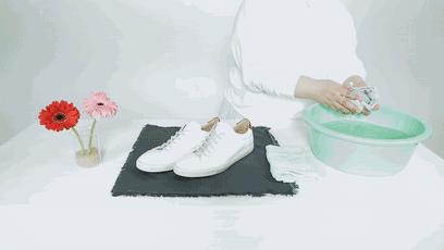 小白鞋有点大有什么小妙招,小白鞋怎么变小黑鞋