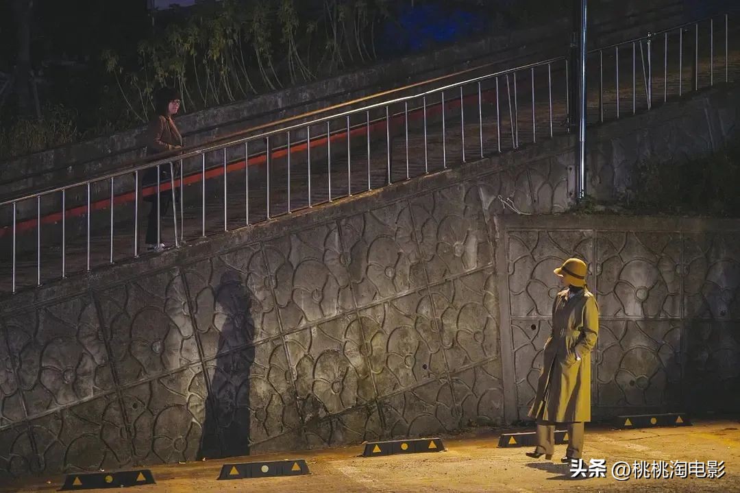 很感动，因为她一直还在坚持