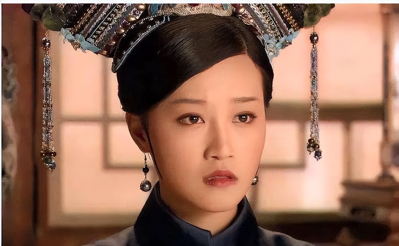 既显苦相又显老,脸上有这几个特征的女生是高级脸