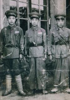 15岁谎报年龄参军志愿军,日本15岁参军