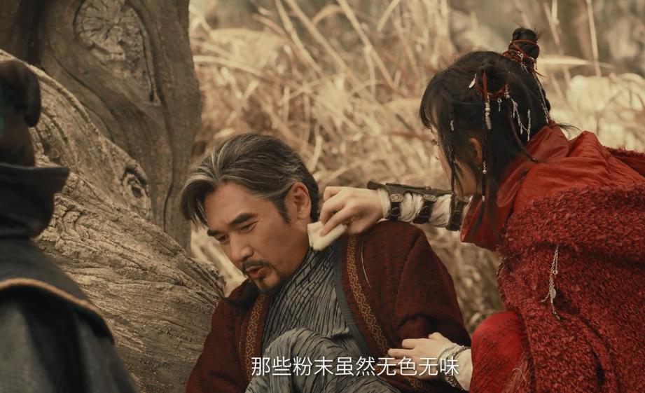 一个斜眼，一个满脸痘痘，这颜值王晶你也吹的下去？