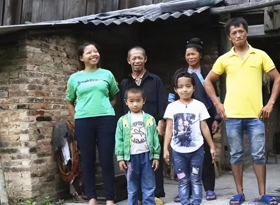 石奶引：16岁时因长得太美出现在1元纸币上，如今怎样了？