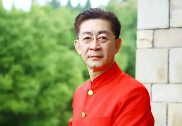 六小龄童晒照庆结婚30周年,六小龄童庆祝结婚34周年