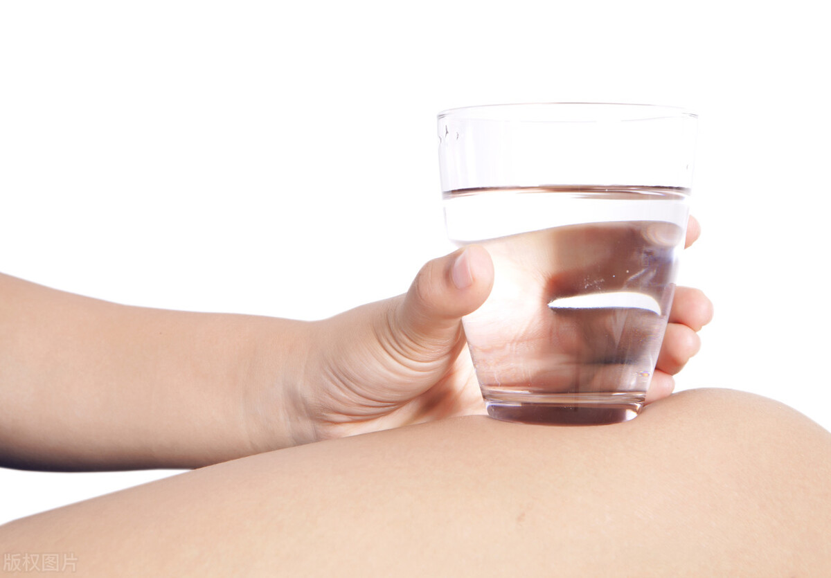 怎样快速让晒黑的皮肤白回来,如何让晒黑的皮肤变白小妙招