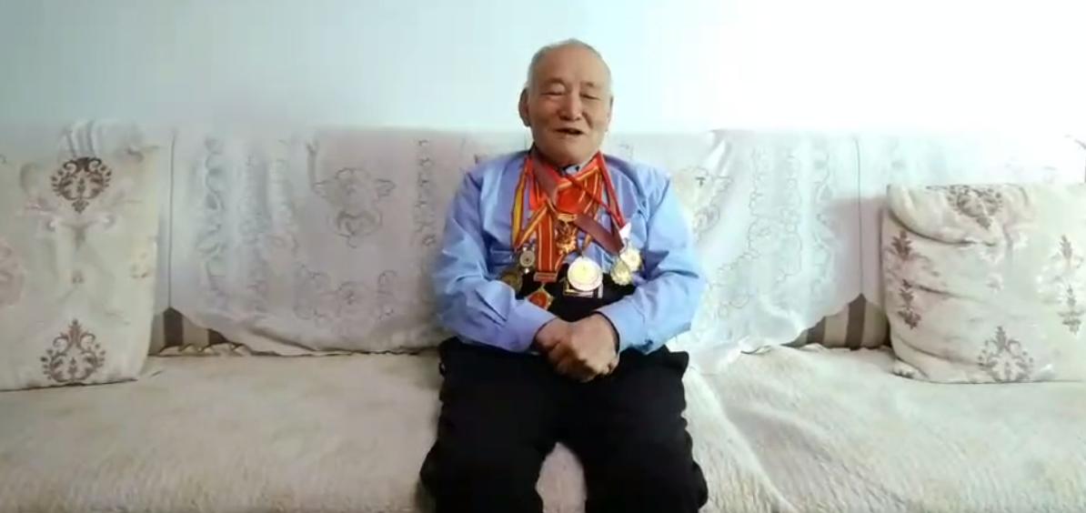 学雷锋做龙的传人,学雷锋精神做雷锋传人内容