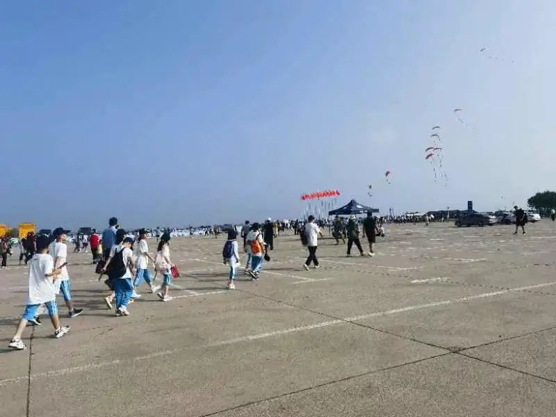 追梦空天凌云志振翅鸿雁赋能时——首都师范大学附属中学育鸿学校