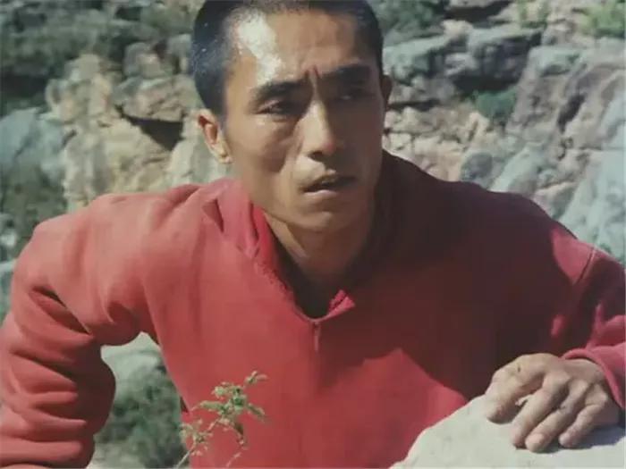 老井让张艺谋成为影帝的电影,张艺谋主演的老井故事发生在哪儿