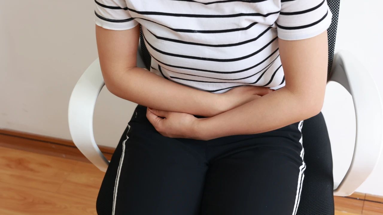 宫颈炎的前兆是什么症状怎么治疗,宫颈炎出血和宫颈病变出血区别