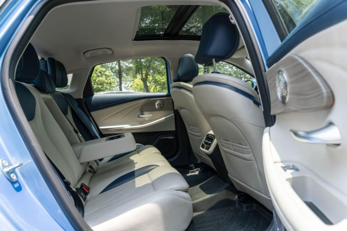 奇瑞艾瑞泽8奥迪a3,艾瑞泽8对比奥迪a32.0t