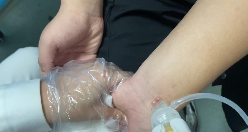 白癜风吃药控制住不复色行吗,白癜风不吃药的后果