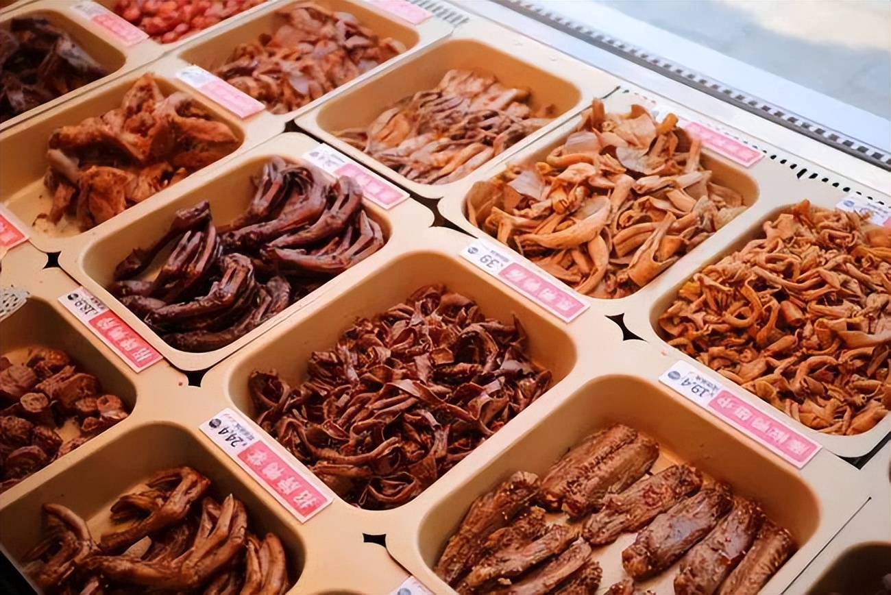 狂跌近300亿!曾让无数人上瘾的“*鸭做**大哥”们,为啥卖不动了?