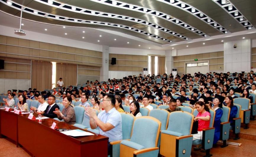 临床医学专业热度断层第一！想报考的考生，不妨看看长江大学！