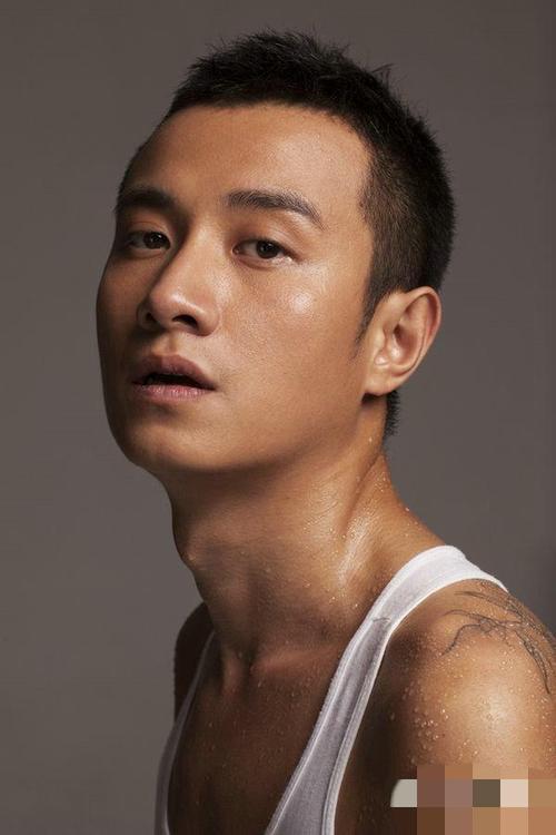 央媒出手点名哪六位明星,央媒批过哪些明星