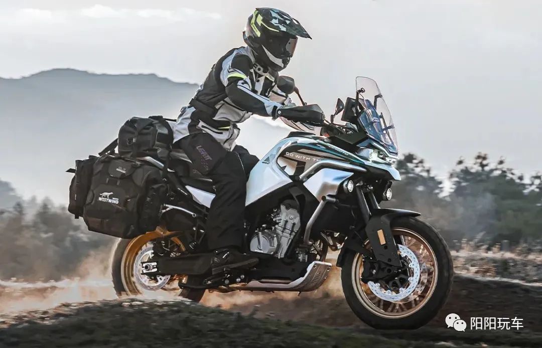 春风nk450街车坐高,国产三万五以内的四缸摩托车