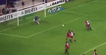 德甲拜仁3-2客胜多特继续领跑,率先破僵拜仁1-0领先多特