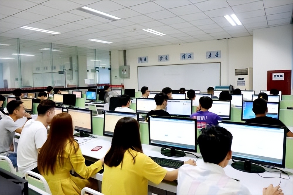 计算机专业和医学专业哪个好,大学计算机专业和医学专业哪个累