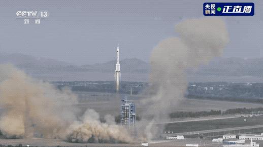 戴眼镜的博导上太空了！近视也可以实现航天梦了吗？