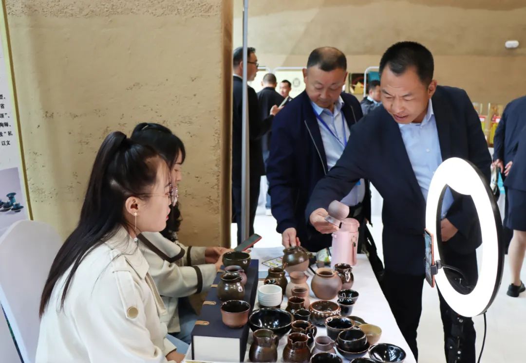 甘肃省陇南市招商引资推介会,陇南2024年招商引资签约