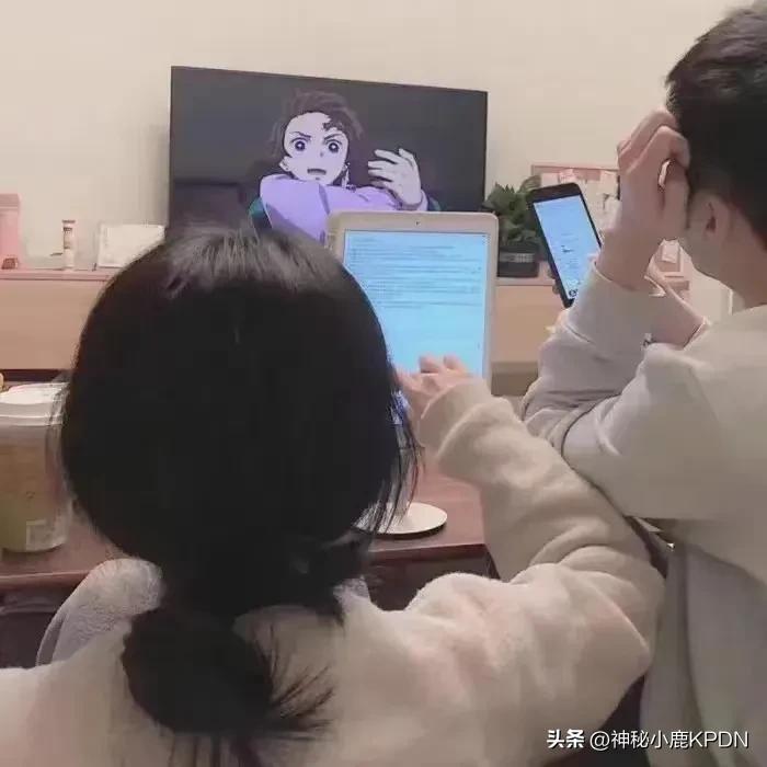 情侣头像全屏超甜超a,情侣头像超甜的动漫头像