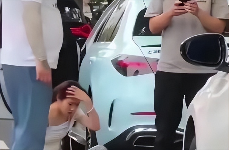 南京打人光头男判刑几年,南京光头男打人事件处理结果