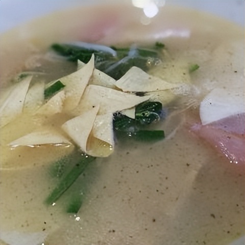 云南昆明美食推荐小锅米线,云南昆明美食排行榜前十名的小吃