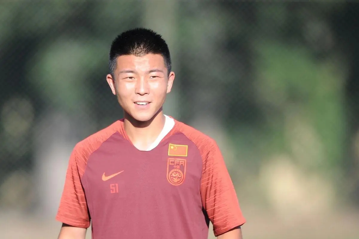 中国u22与泰国u22男足比赛直播,中国u23男足爆冷赢日本