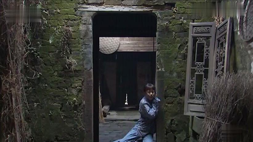 揭露旧社会女性悲惨的电影，妻子为替丈夫还债，80块钱租给老地主