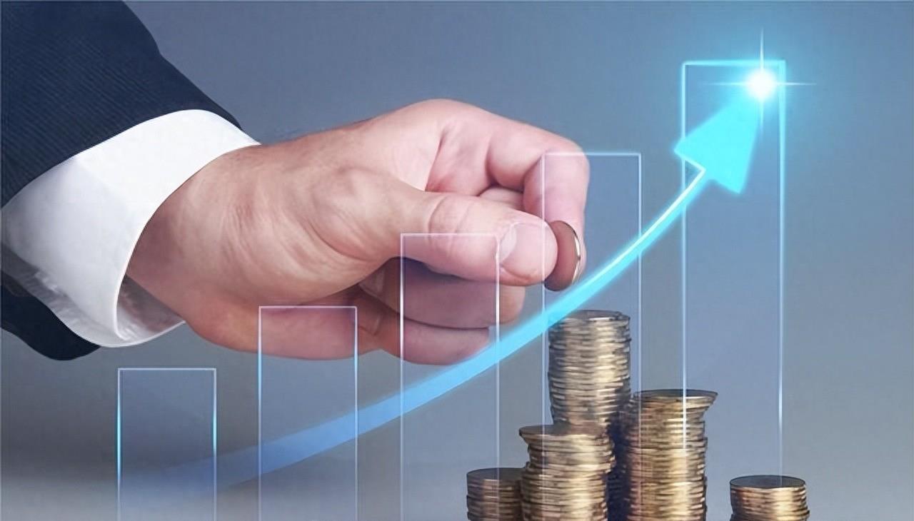 江苏一“鸭店”被警方捣毁，嫖客竟全是女富婆，最小嫖客才25岁！