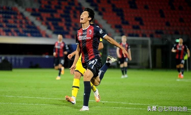 日本足球最新身价已超3亿,日本足球运动员中田英寿