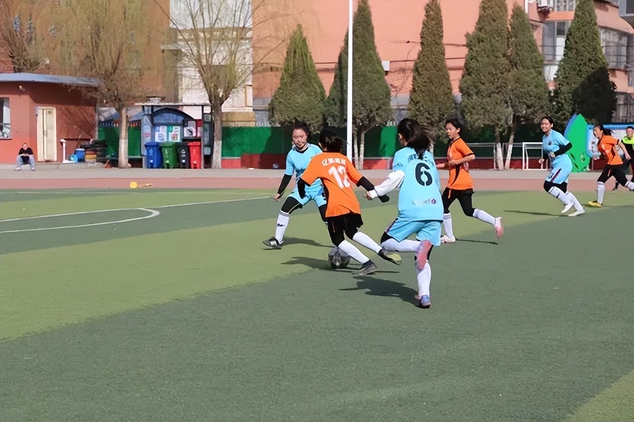 包头市实验二小女足,内蒙古包头包钢一小足球比赛