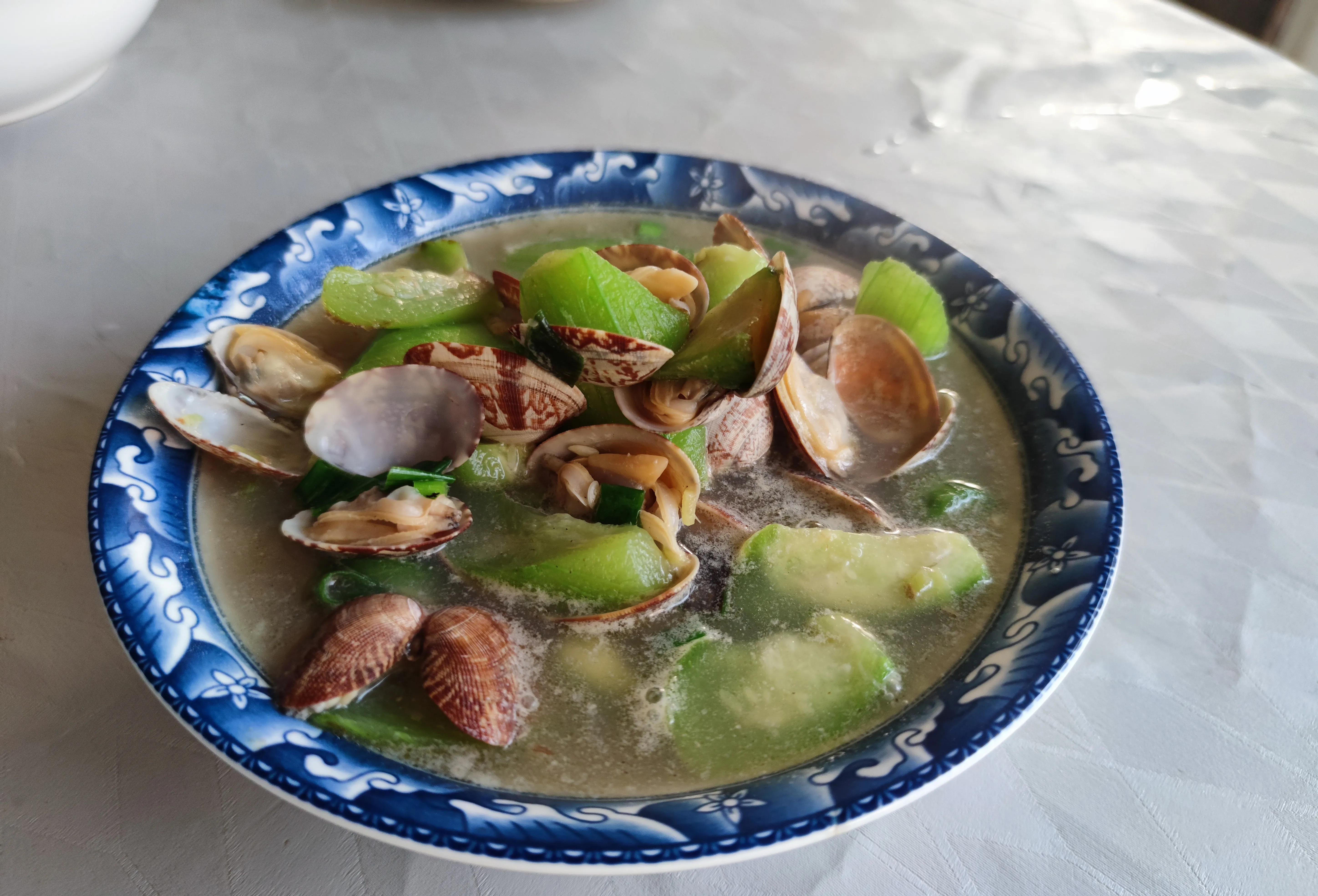 夏季养生应少吃这3种寒性食物,明日入伏建议大家少吃绿豆和生姜