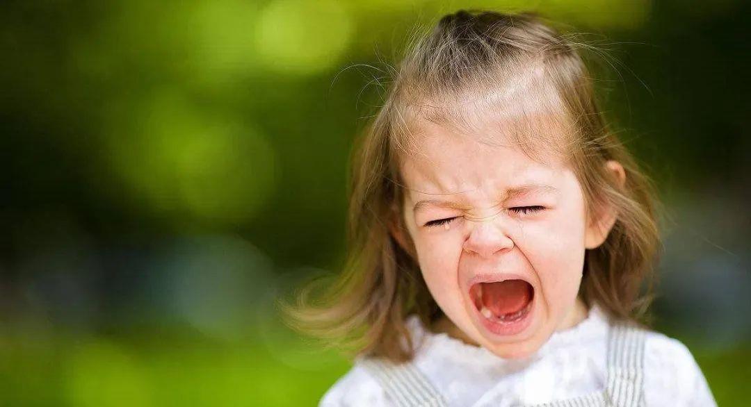 5岁小孩突然喊脚疼,地铁上小孩喊妈妈原视频