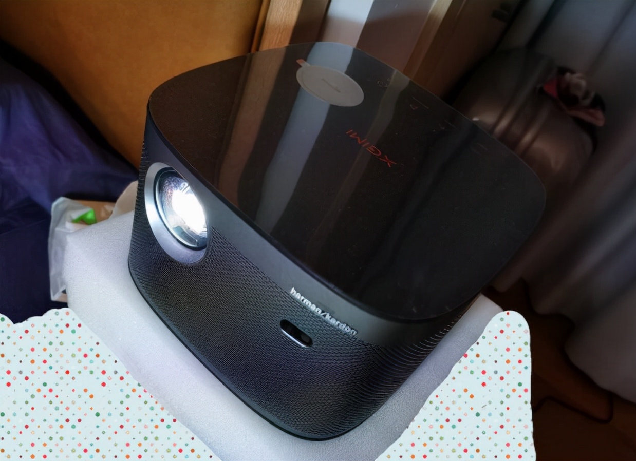 家用投影仪买极米好还是爱普生好,当贝极米和爱普生投影仪哪个好