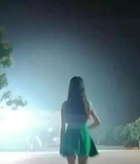 91大神秦先生的故事:冒充富二代,欺骗大量女性并进行*拍偷**