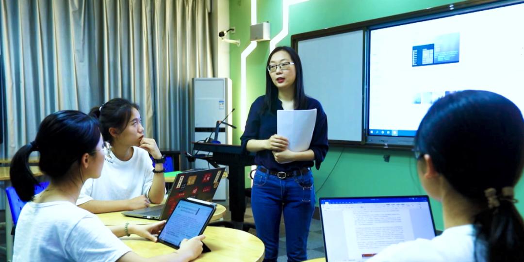 把一颗种子种在树上,把一颗种子种到地里面