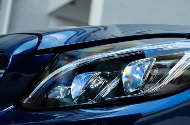 江苏女首富第一名,身价千亿的中国女首富