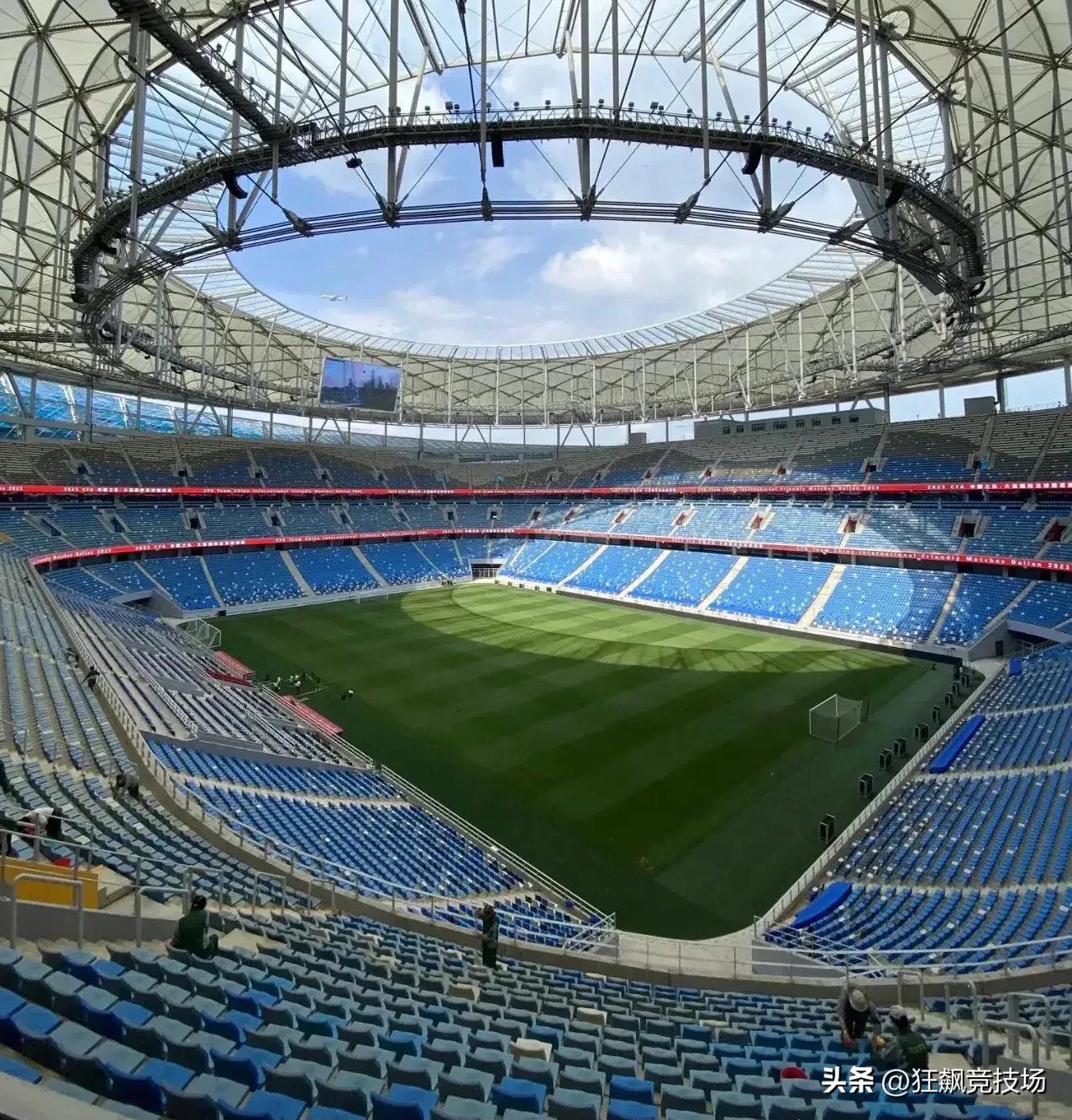 中超新赛季专业足球场视频,不甘落后