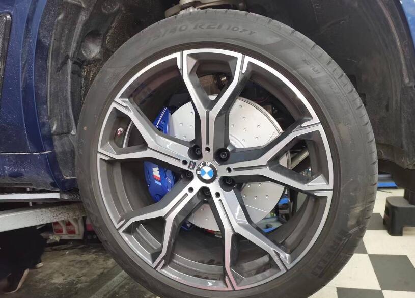 x5宝马2020刹车卡钳套,新款宝马x5刹车卡钳拆装