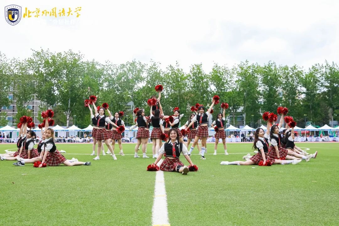 中国大学篮球比赛高燃,世界冠军助阵表演视频