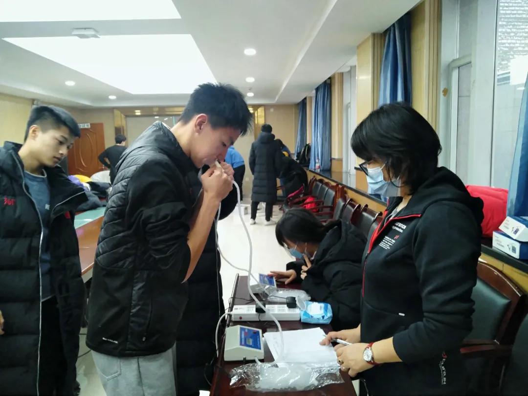 新疆2022体考安排日,国乒冬训体测