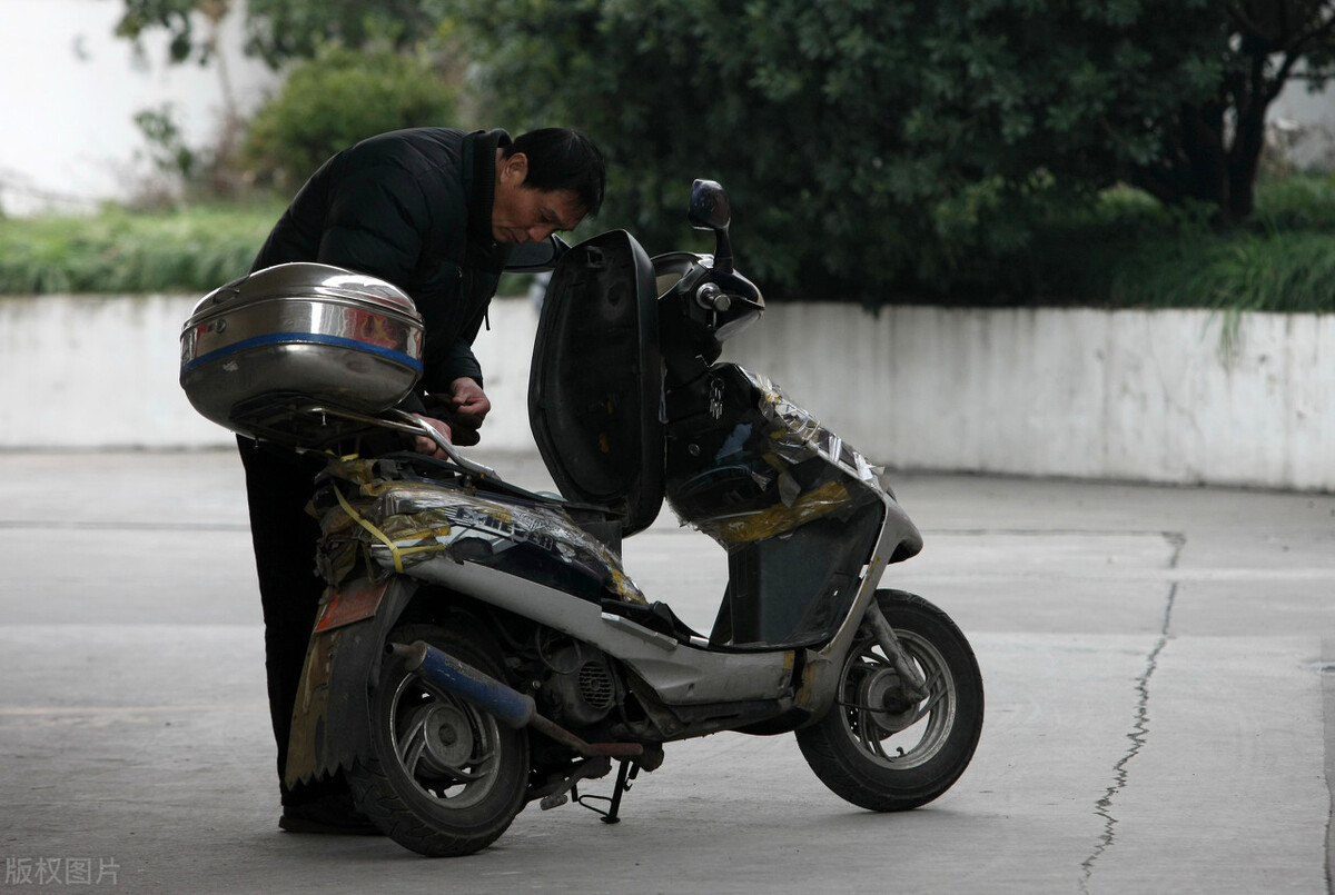 电动车坏在了半路上怎么办,电动车坏了找哪个平台救援