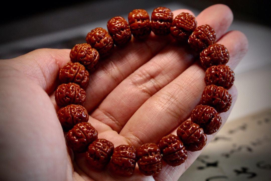 怎样使金刚菩提快速玉化,一串金刚要刷多久才会变成牛津红