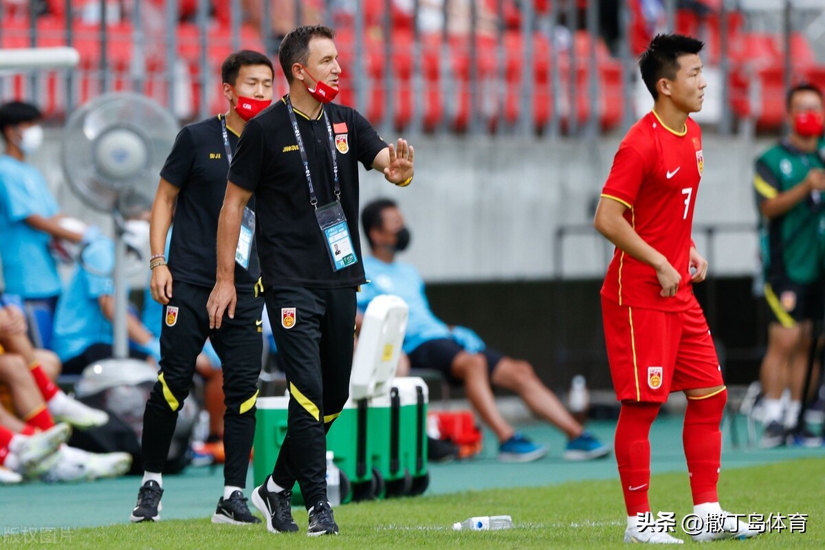 扬科维奇酝酿国足加速年轻化,扬科维奇谈国足分组