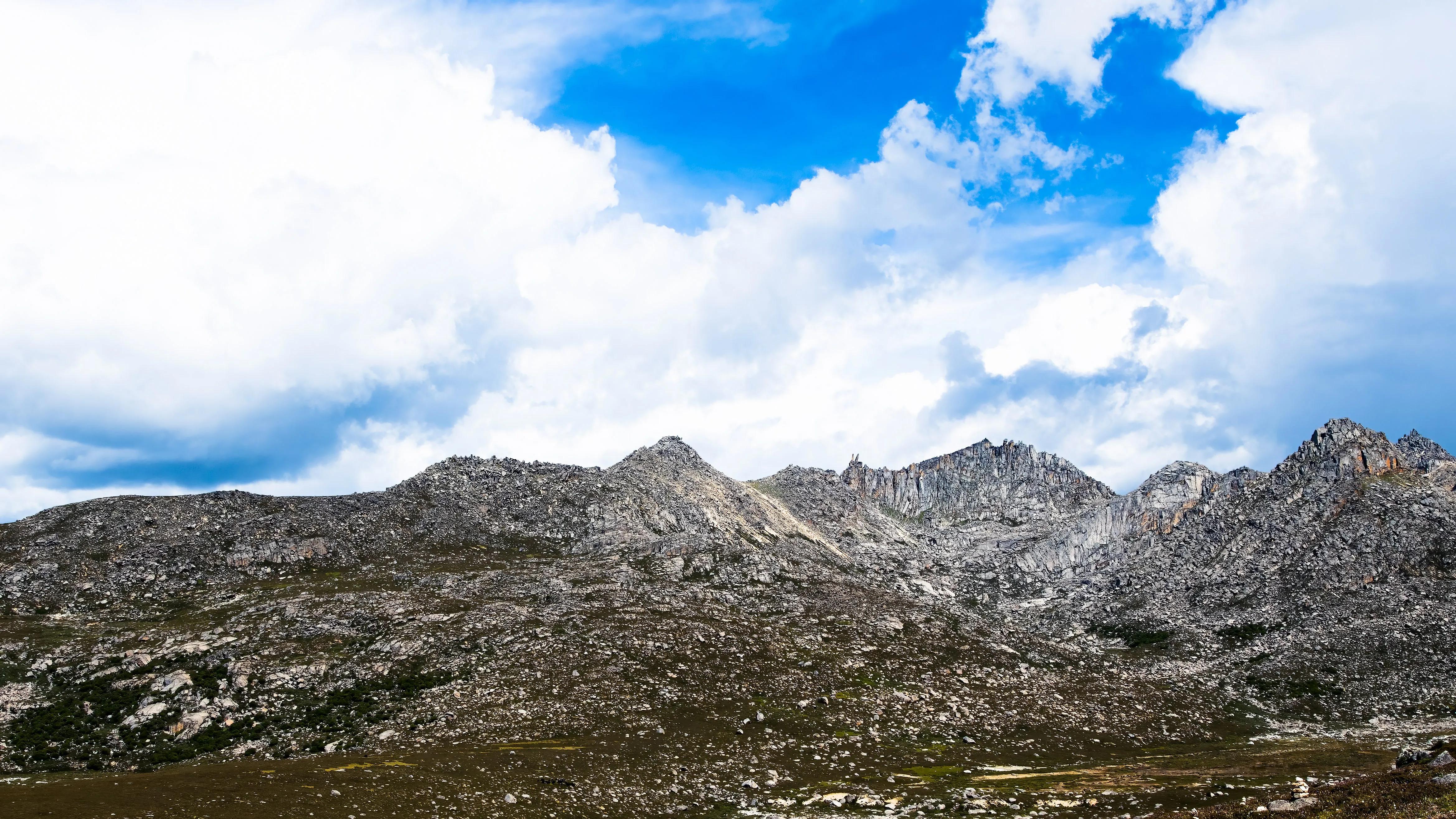 甘孜州最美风景在路上,金秋的甘孜州